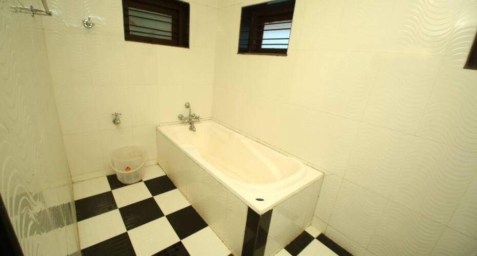 Hotel River Moon, Thekkady 5